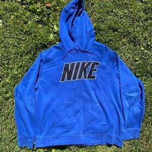 Vintage Nike Men's Blue Hoodie